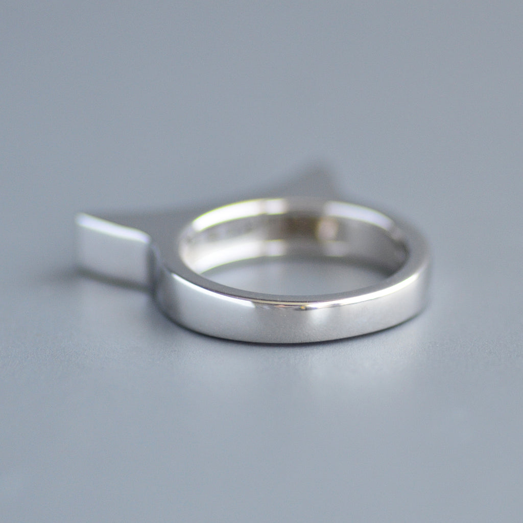 Scooped ring