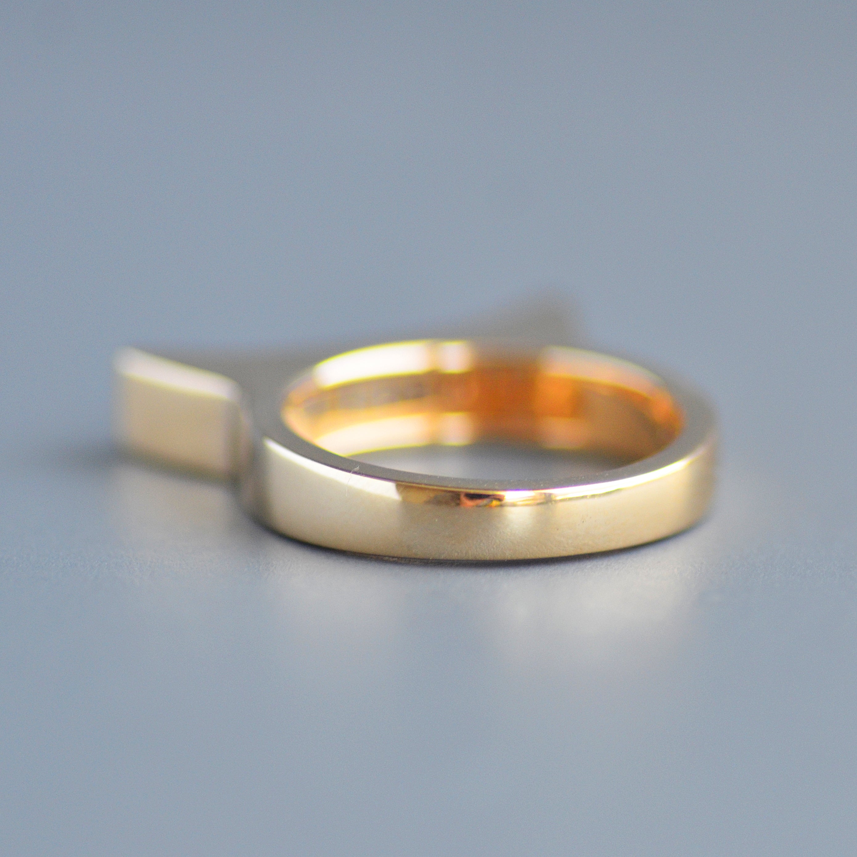 Scooped ring