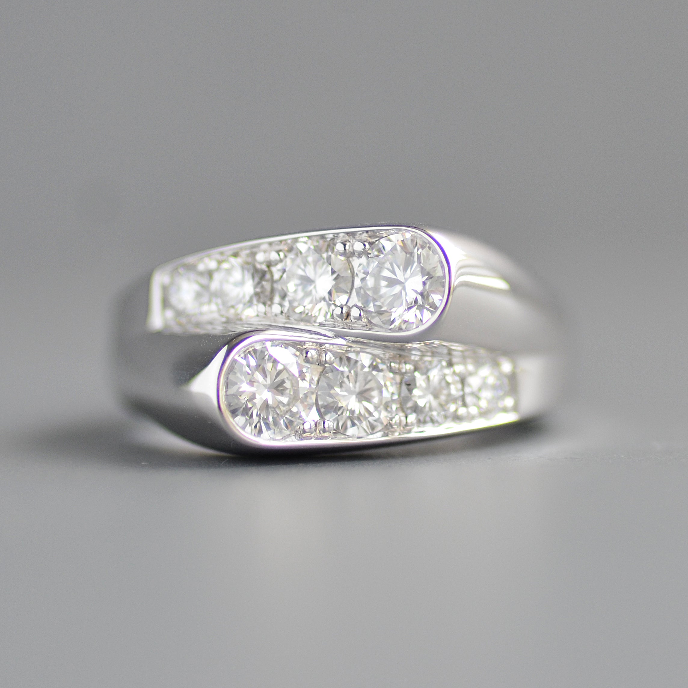 Crossing paths ring