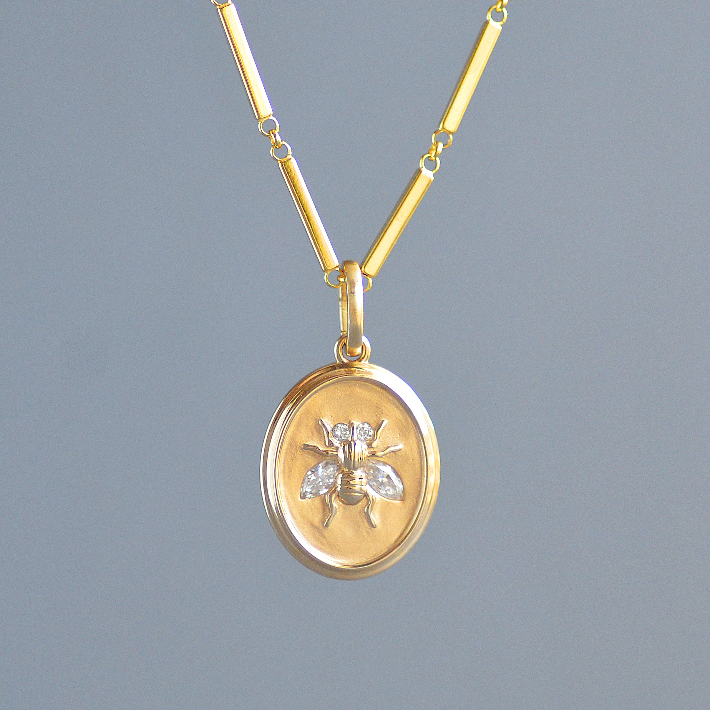 Buzzed pendant