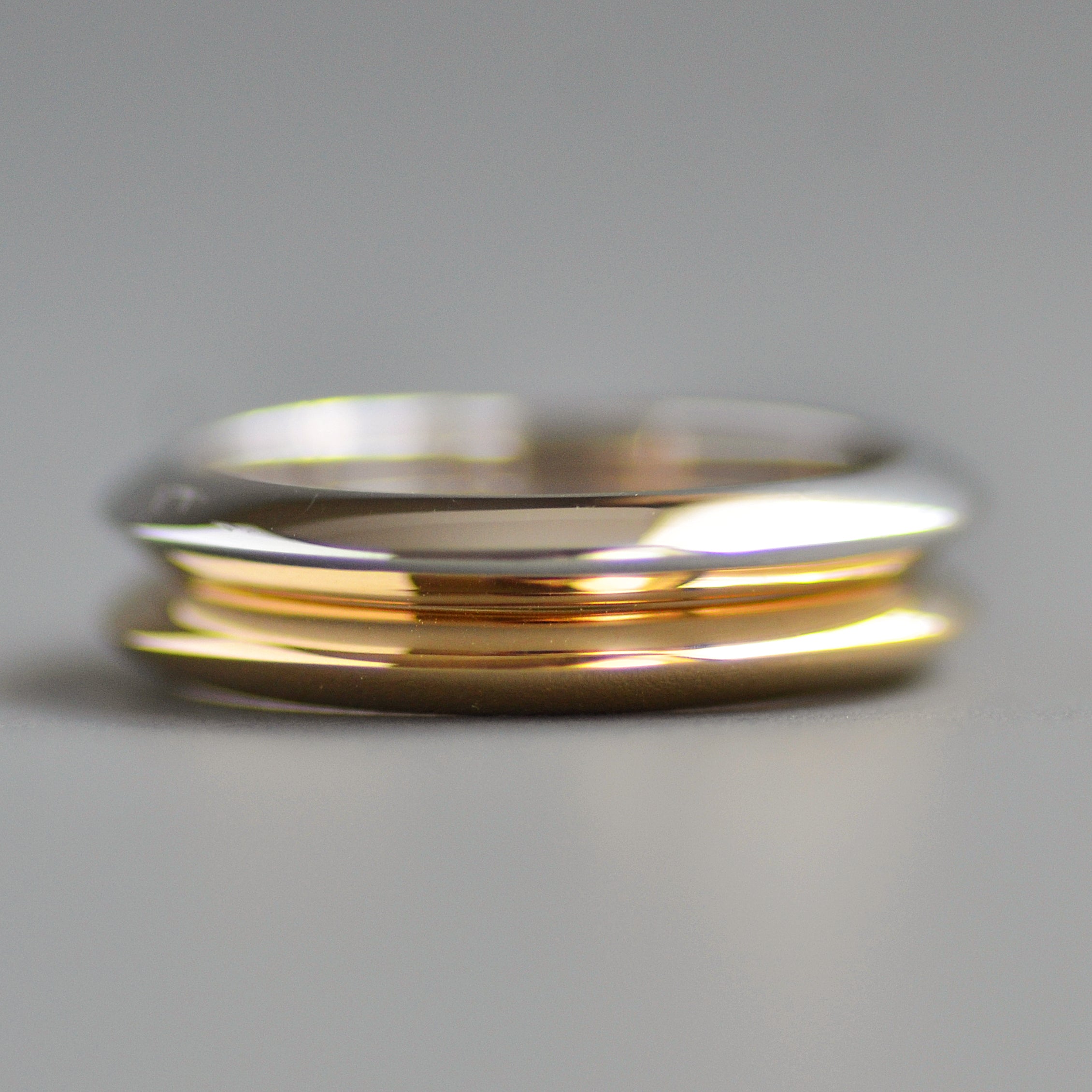 Knife edge eternity band