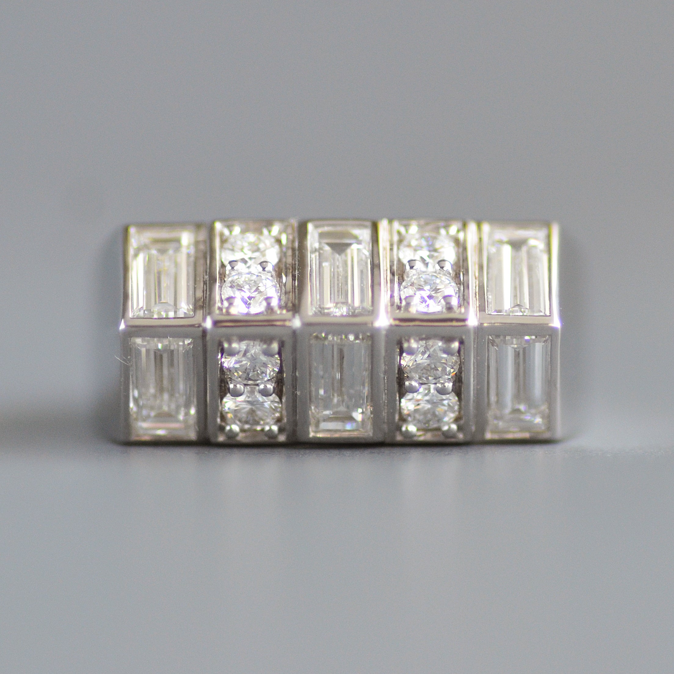 Cornerstone ring
