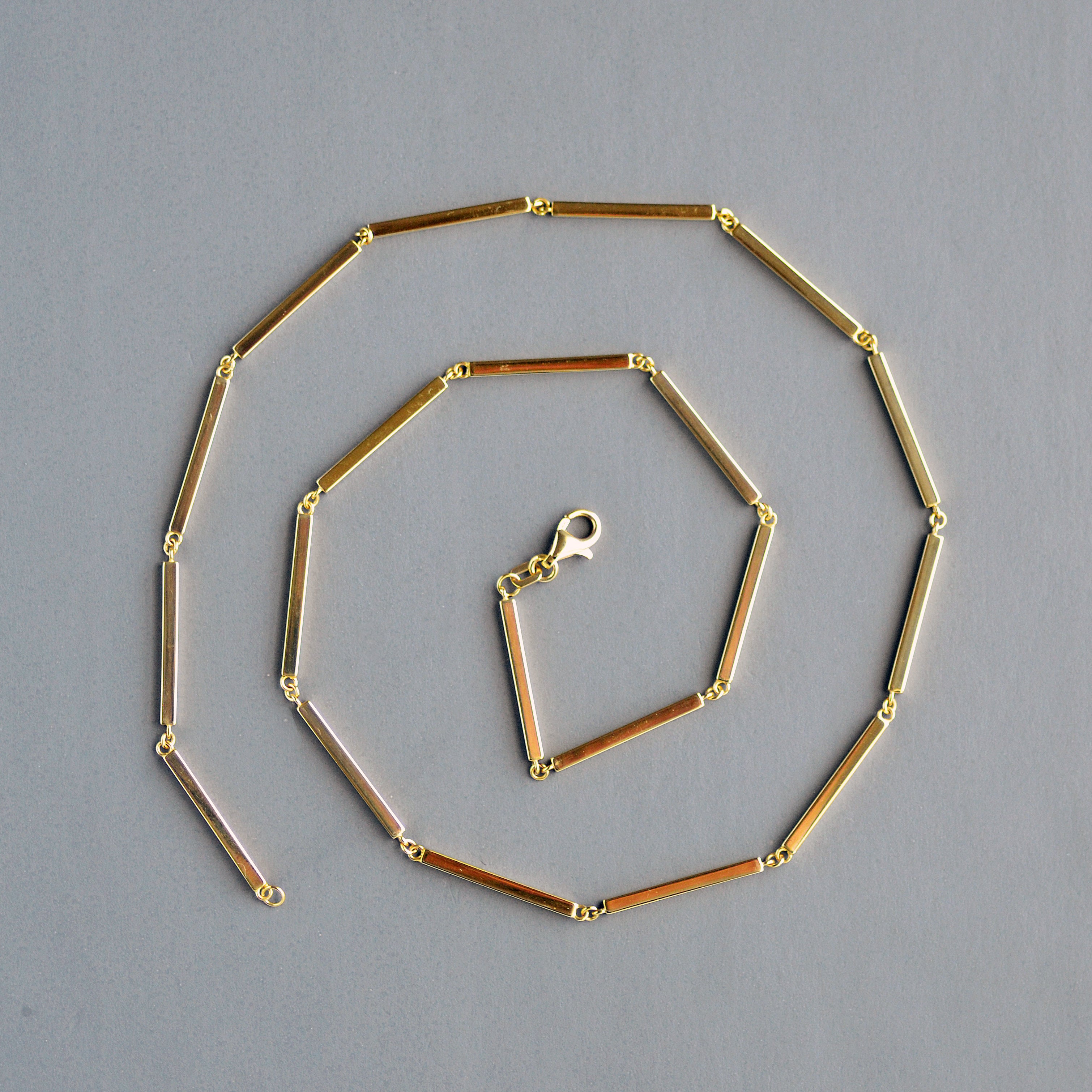 Heavy bar chain in 14k gold